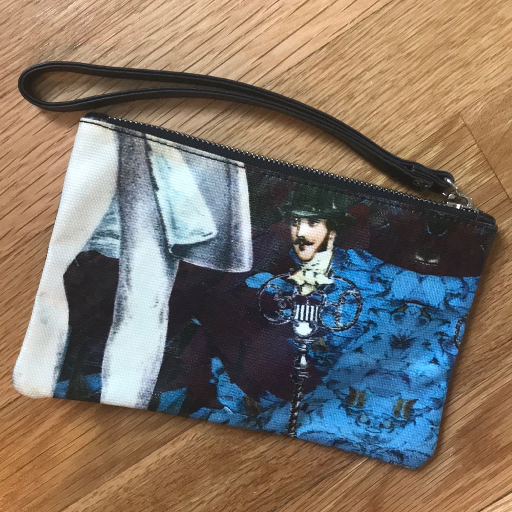 Furla - Wristlet